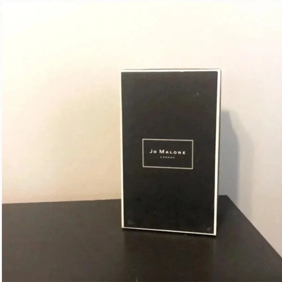 Jo Malone Gift Box | Jo Malone | Jo Malone Box | Gift Box - Picture 5 of 9